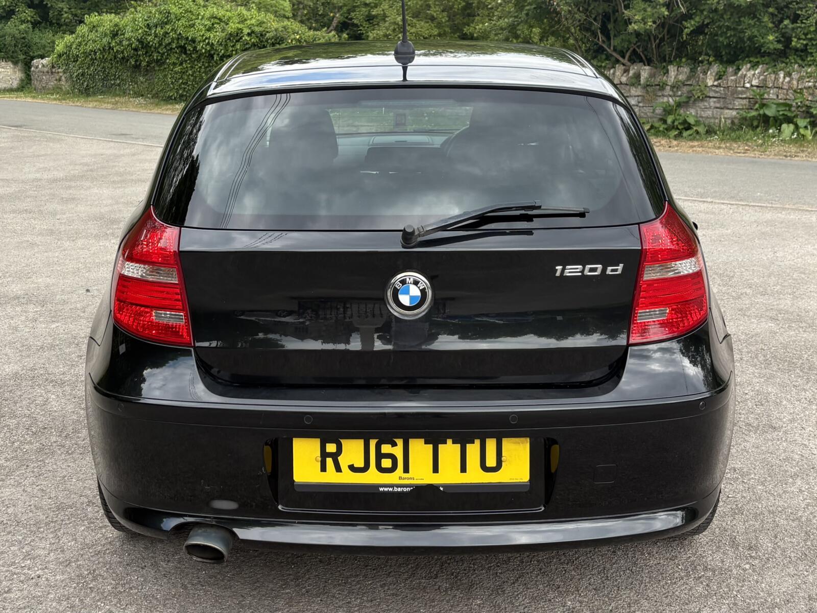 2011 Bmw 1 Series 