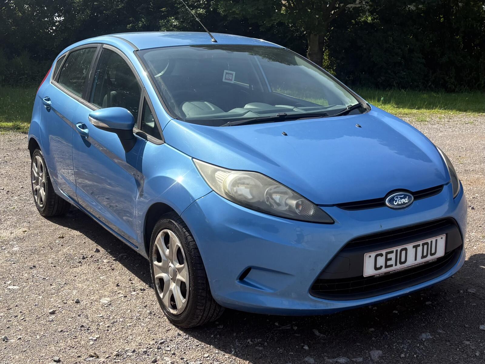 2010 Ford Fiesta 