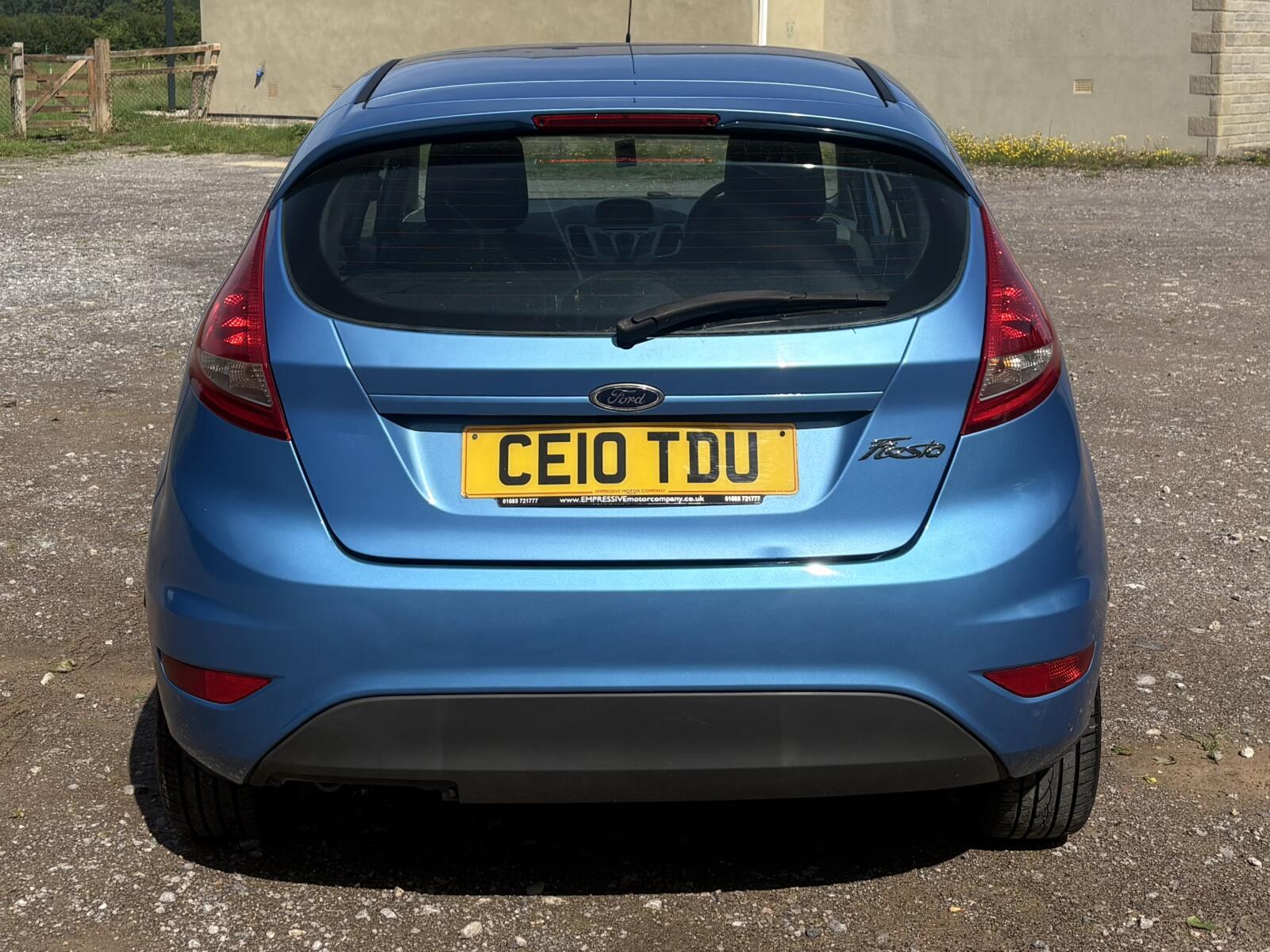 2010 Ford Fiesta 